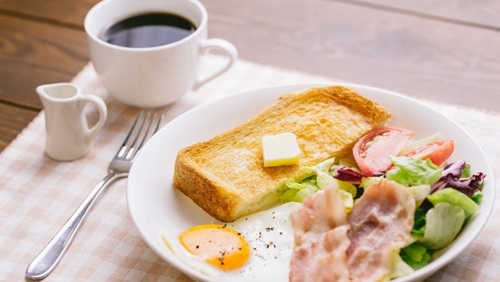 株主優待でお得なランチを探す