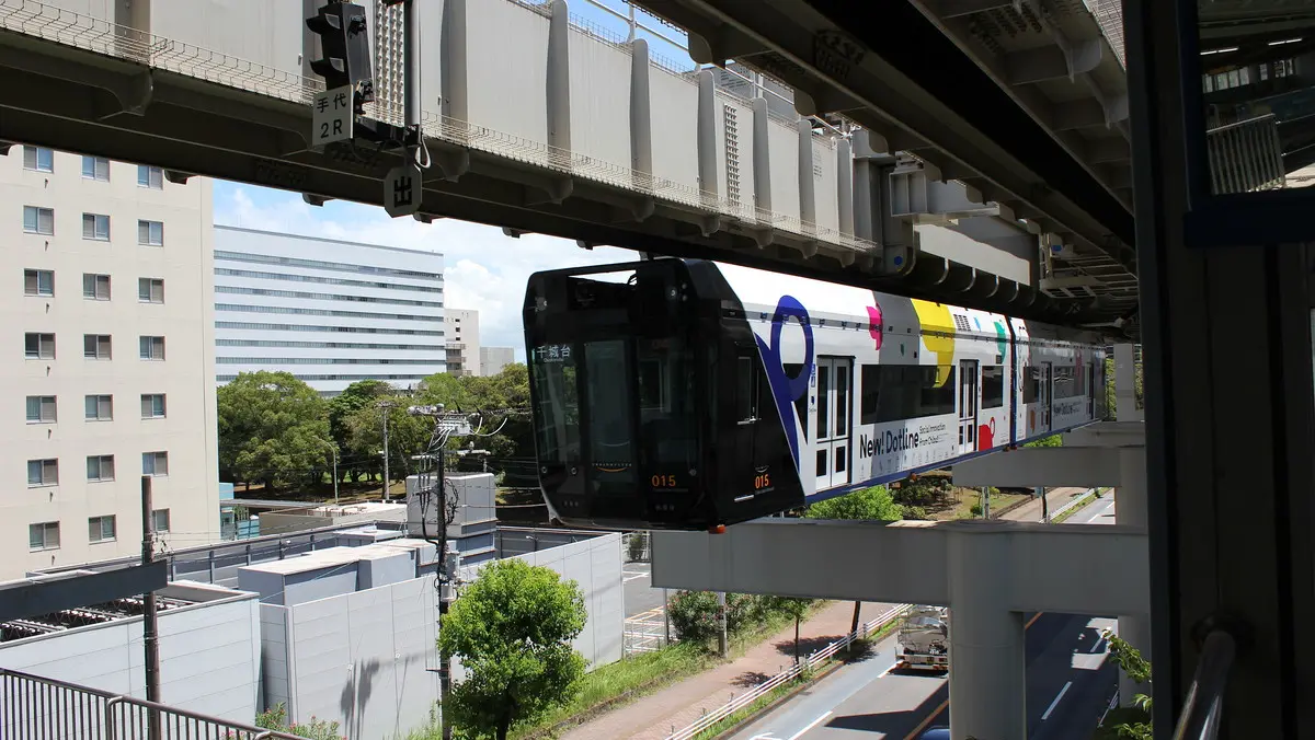 Chiba Urban Monorail Line 2 departing from Chiba Minato Station