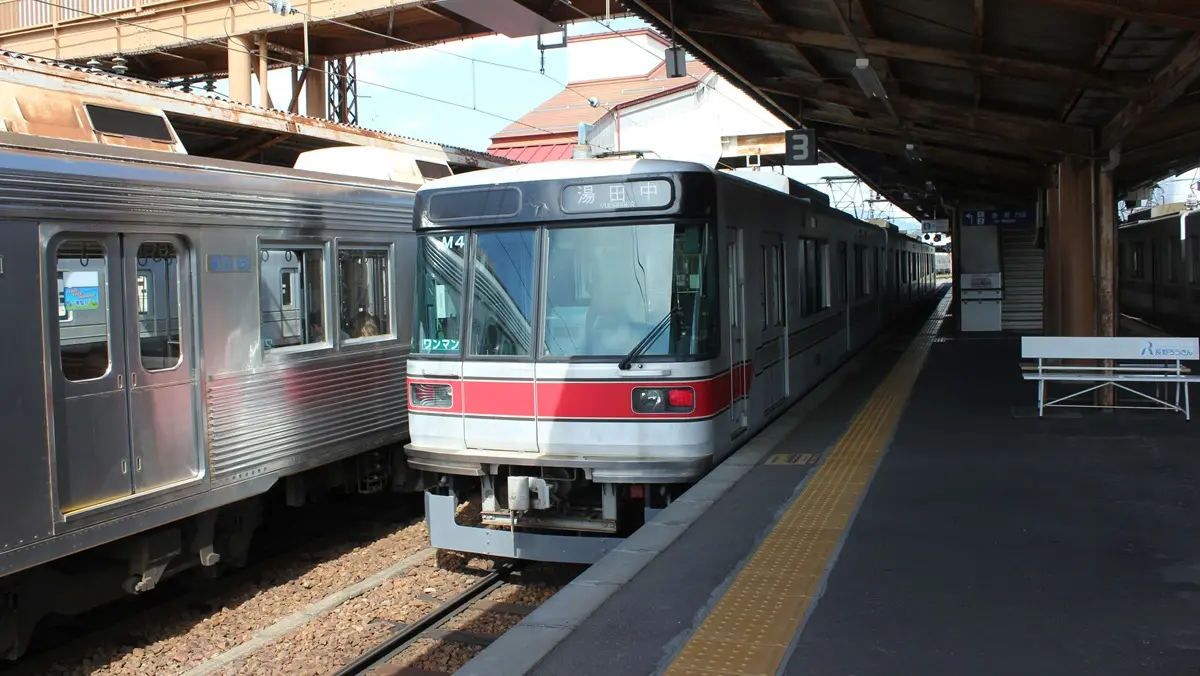 Nagano Electric Railway Line 3000 series train departing from Suzaka Station